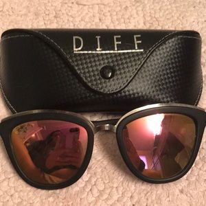DIFF rose sunglasses